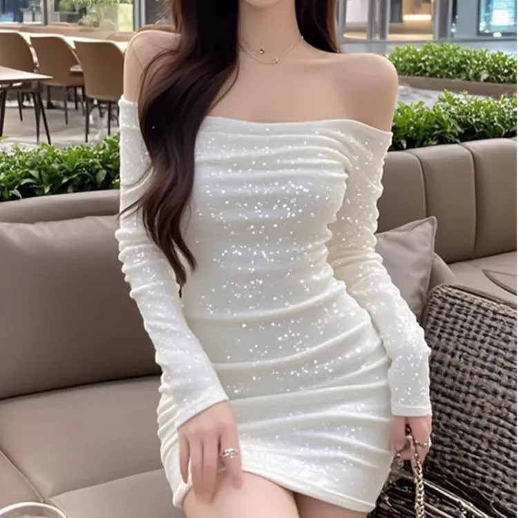 新款气质御姐风亮片一字肩连衣裙女轻奢富家千金感收腰显瘦包臀裙