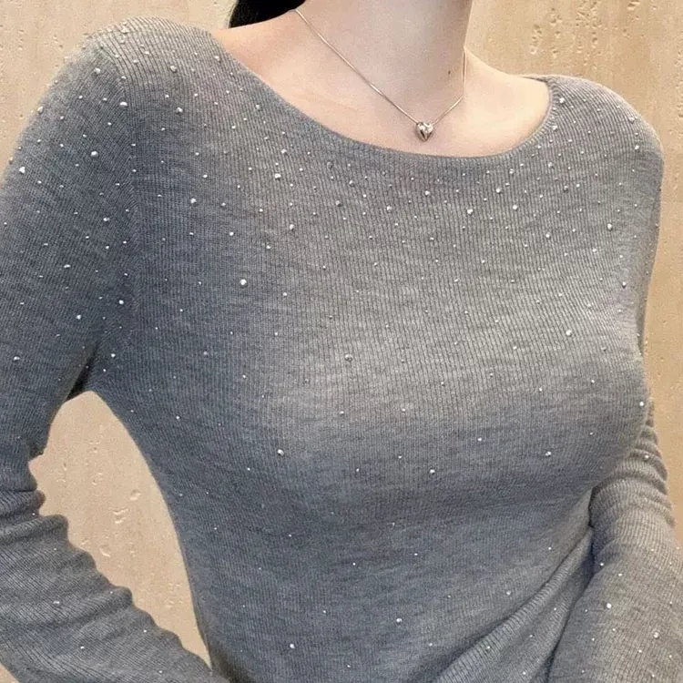气质一字领烫钻设计感长袖针织衫女装秋冬新款洋气显瘦毛衣内搭潮