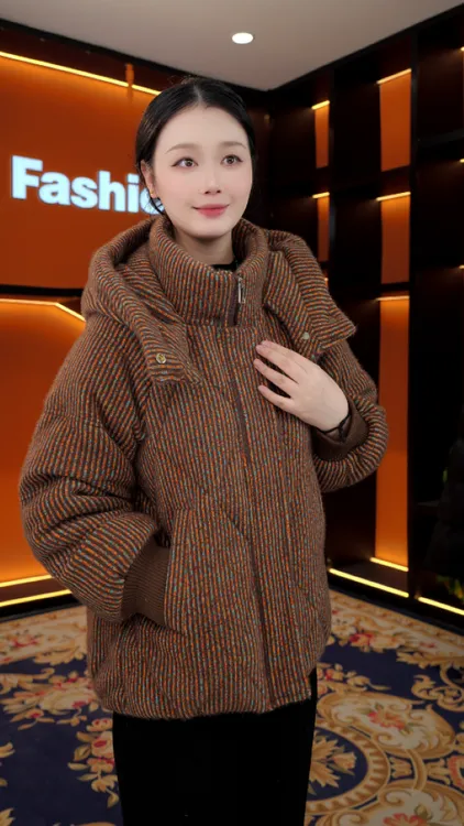 【杭州高定正品】连帽羽绒服2025上新定制色高级保暖外套YRF5518