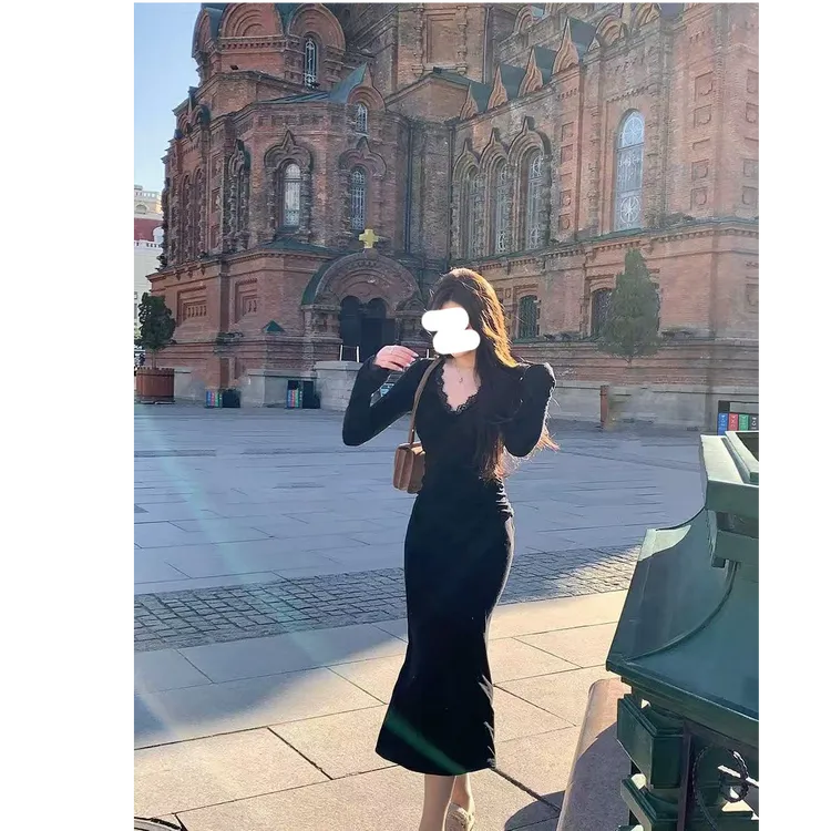 气质性感黑色薄绒收腰连衣裙女秋冬2025新款时尚长款包臀鱼尾裙