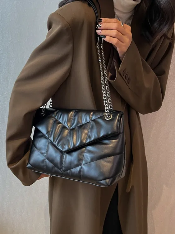 小众设计高级感软皮通勤流行软包百搭单肩包