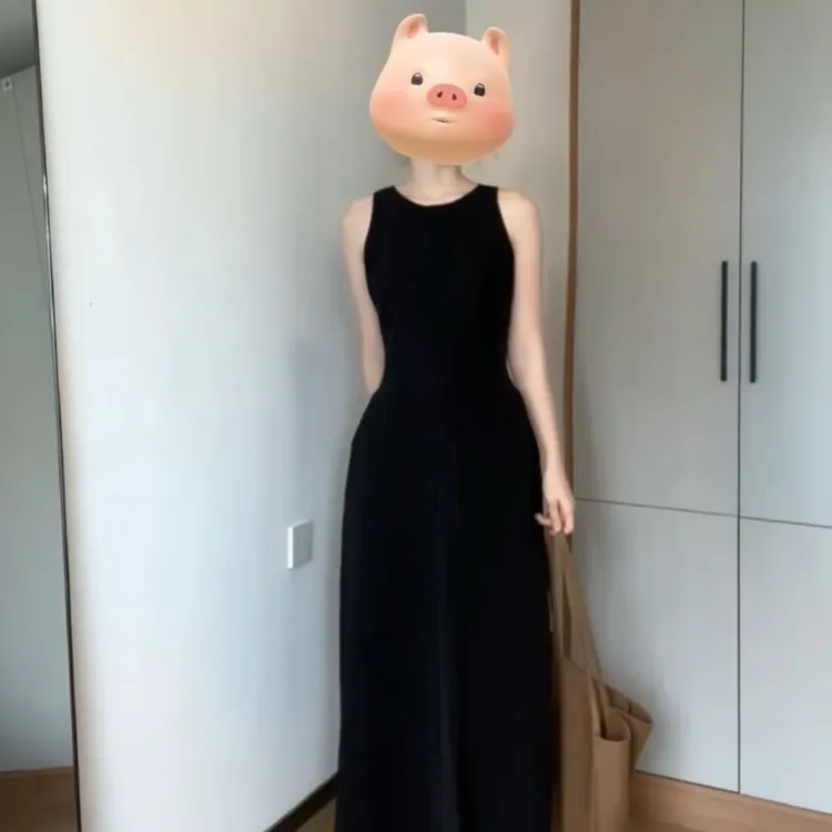 赫本风无袖黑色连衣裙子女夏季2025新款小众设计法式气质背心长裙