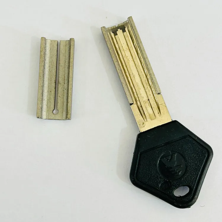 单双排月牙钥匙机辅助小夹具