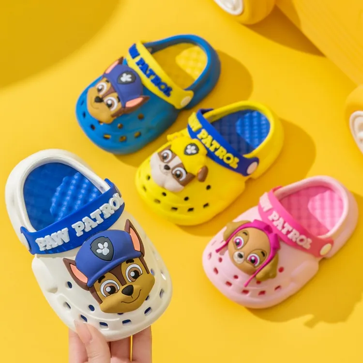 儿童洞洞鞋EVA夏季软底防滑正品汪汪队外穿沙滩居家卡通儿童拖鞋