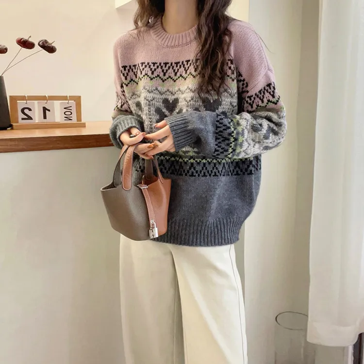 冬季新款慵懒风时尚提花软糯针织衫毛衣女圆领洋气保暖打底衫上衣