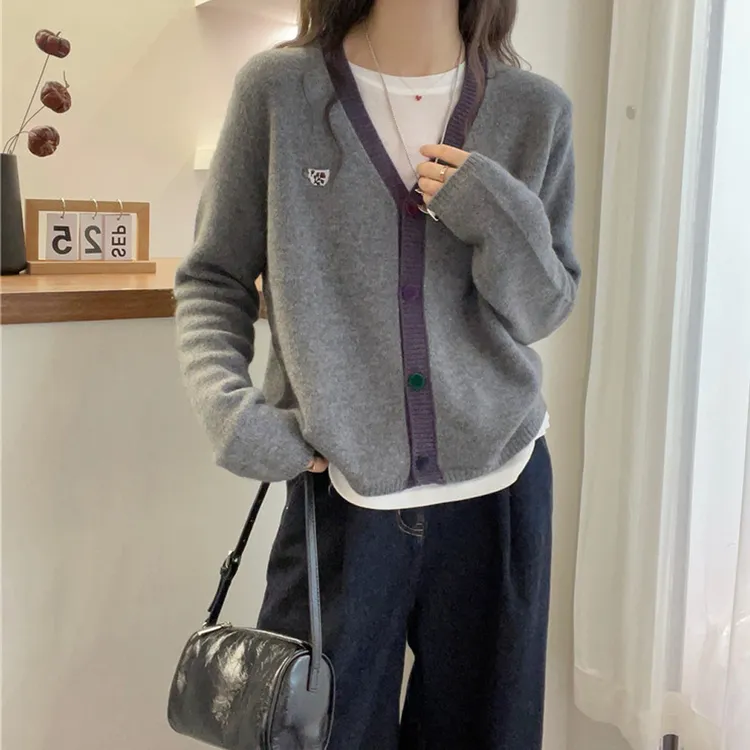 高级感拼色边V领刺绣开衫软糯针织毛衣女装2025春秋新款外套上衣
