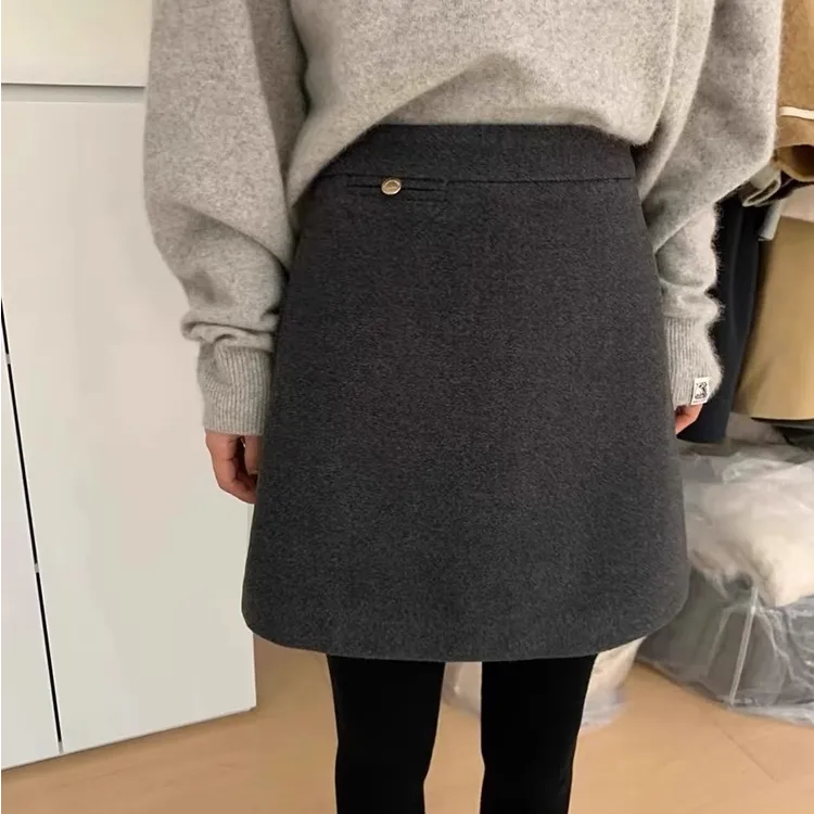灰色加厚毛呢半身裙女2025秋冬新款高腰显瘦A字裙百搭包臀短裙子
