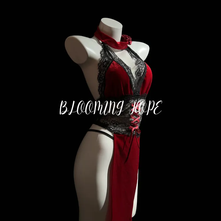 BLOOMINGHOPE《玫瑰妖姬》红色开叉制服cosplay