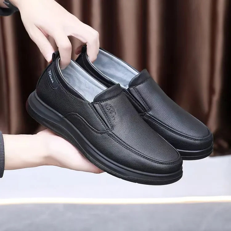 春秋款防水老北京布鞋男士软底防滑工作鞋子仿皮黑色商务休闲男鞋