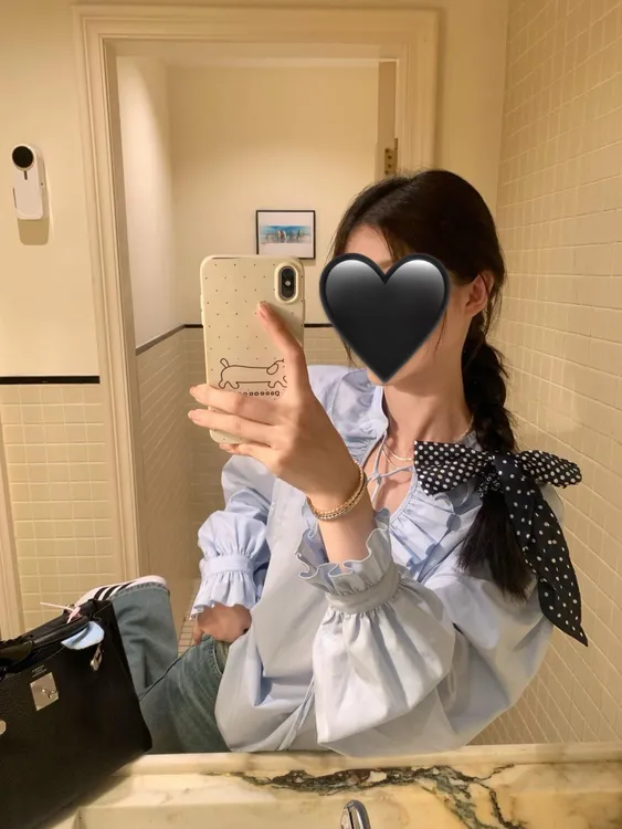 女装早春新款时尚温柔知性衣服韩系气质设计感显瘦百搭小众上衣女