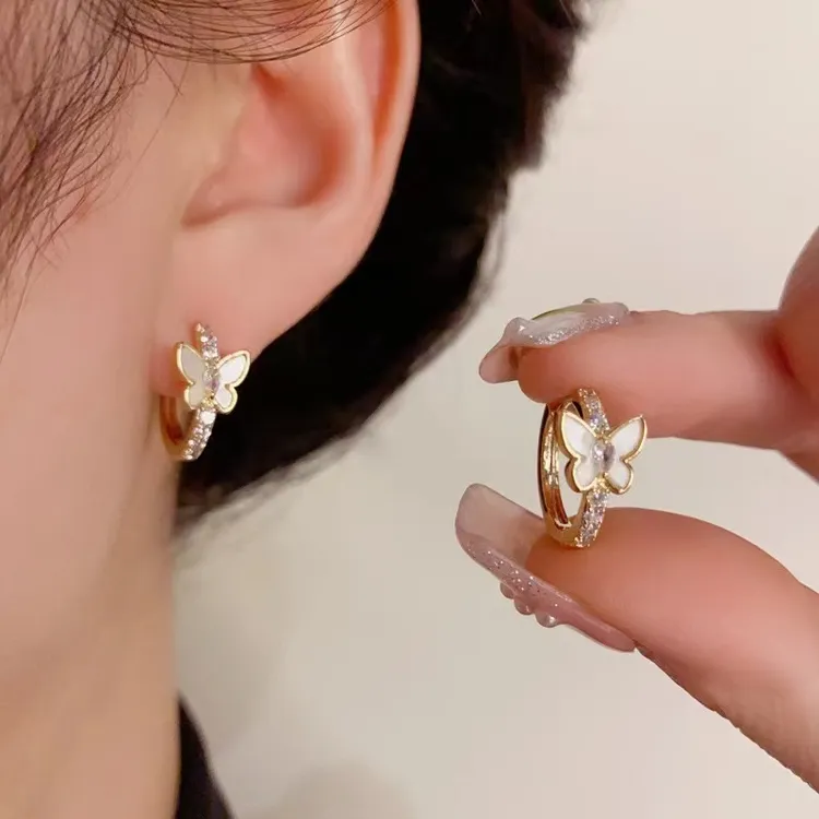 铜合金合成锆石耳饰 小巧精致百搭微镶锆石蝴蝶耳扣014