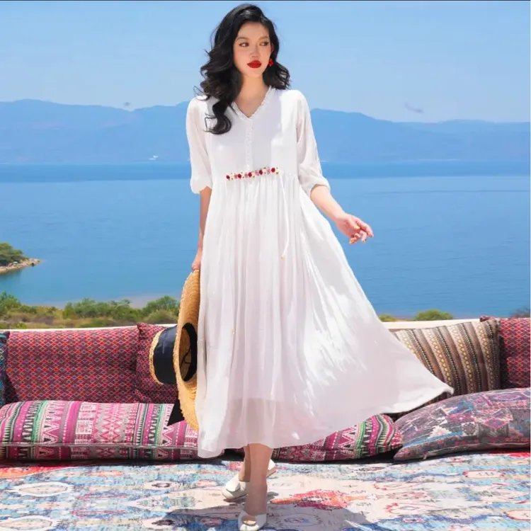 2025夏季新款时尚v领超仙收腰显瘦连衣裙高级感品质纯白色长裙