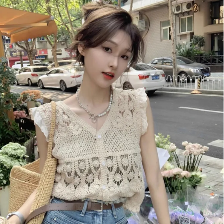 V领钩花镂空针织开衫女夏季新款时尚拼接蕾丝设计感宽松马甲背心