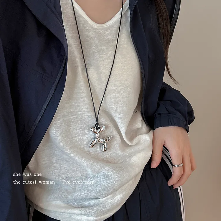 非金属皮质项链 王嘉尔同款气球狗吊坠项链女高级感颈链锁骨链C97