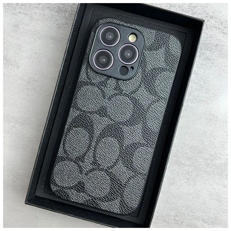 新款17蔻驰iPhone16promax手机壳潮牌13皮质11苹果14适用15男女12