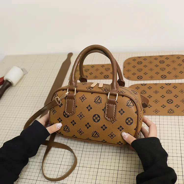 手工编织女韩版百搭diy单肩斜挎波士顿枕头包自制手提圆包送礼物