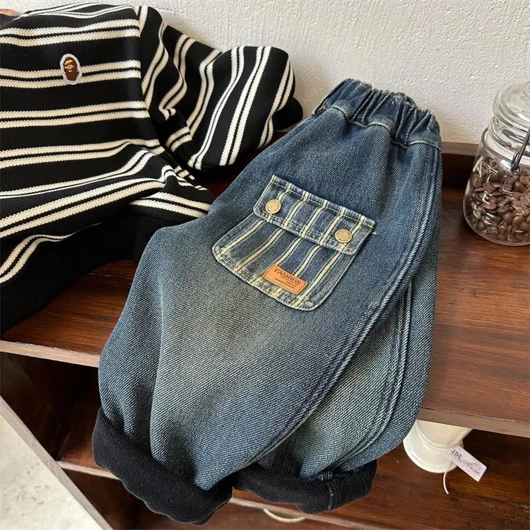 儿童男童牛仔裤2025冬季宝宝新品女童长裤加厚抓痕个性口袋一体绒