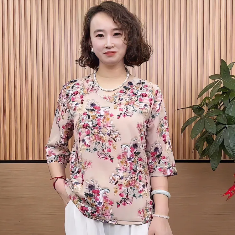 2023夏季新款妈妈装时尚休闲洋气宽松显瘦减龄V领提花小衫大码