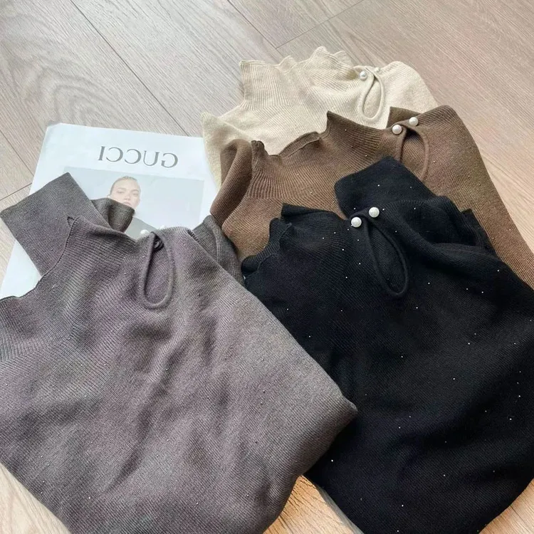 冬季修身烫钻镂空设计感针织长袖打底衫经典