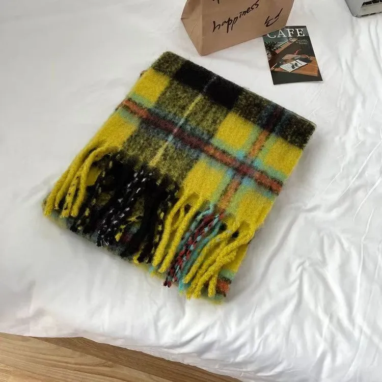 加厚保暖马海毛围巾女新款韩版氛围感披肩秋冬季百搭黄黑格子围脖