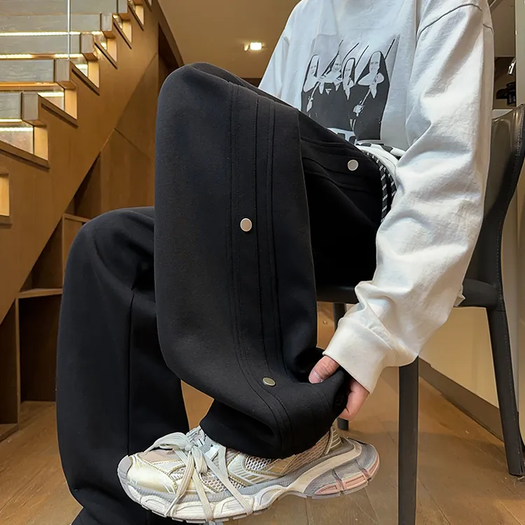 休闲裤男士春季新款百搭宽松潮牌运动卫裤美式高街排扣直筒长裤子