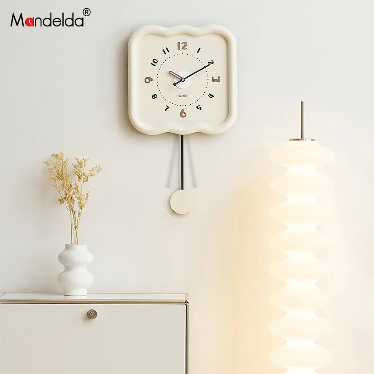 Mandelda免打孔现代简约挂钟客厅家用装饰钟表摆钟高级感创意时钟