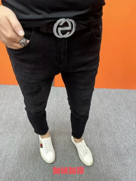 秋冬新款男士牛仔裤修身小脚黑色破洞潮流牛仔裤子
