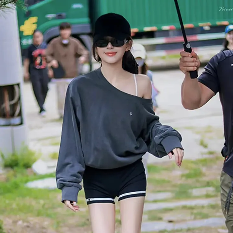 许我耀眼许妍同款衣服复古斜肩卫衣女上衣吊带背心+短裤套装百搭