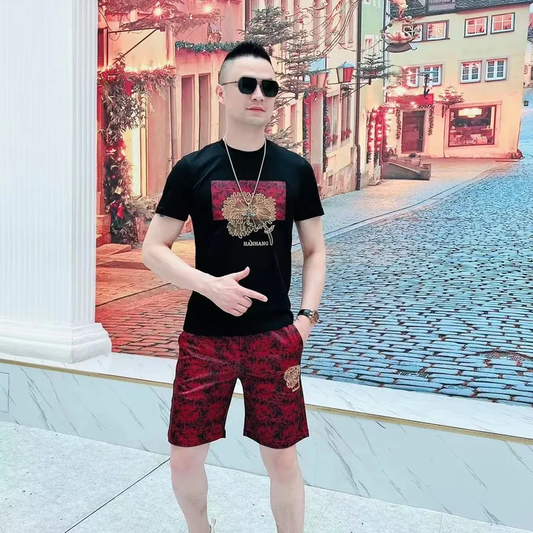 阿凯  欧洲站夏季新款男士潮流时尚圆领修身帅气刺绣短裤爆款套装