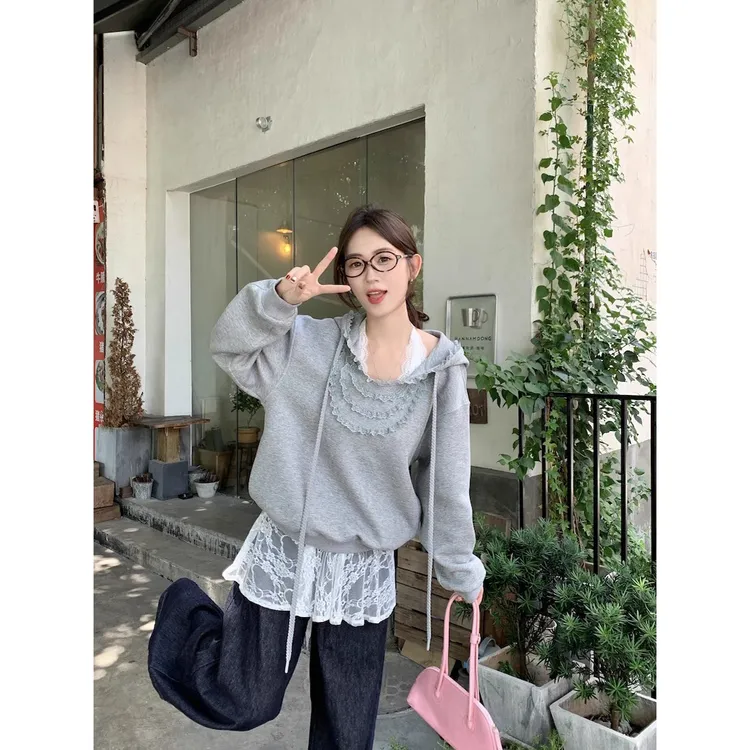 套装灰色长袖连帽卫衣女早秋蕾丝内搭设计感小众宽松休闲短款上衣