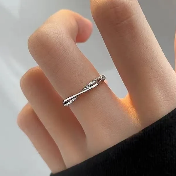钛钢戒指 素圈戒指女款ins轻奢小众设计感食指戒时尚百搭开口指环