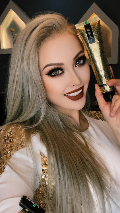 辣妹爱黎妃亮白牙膏清新口腔