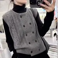 高级感麻花毛衣马甲圆领开衫女春季法式叠穿针织背心无袖坎肩上衣