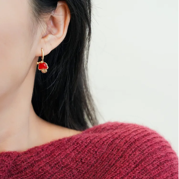 铜合金耳饰 925银针生肖蛇本命年红色新年耳扣灵动百搭女秋冬耳环