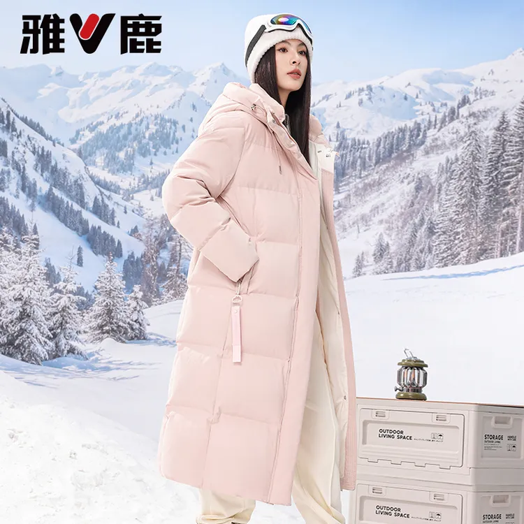 雅鹿羽绒服女款保暖洋气2025今年羽绒服景点拍照服装秋冬穿搭外套