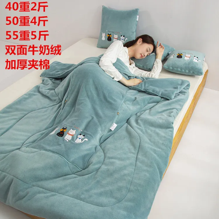 秋冬超厚牛奶绒抱枕被子两用办公室午睡毯汽车车载沙发靠垫枕头被