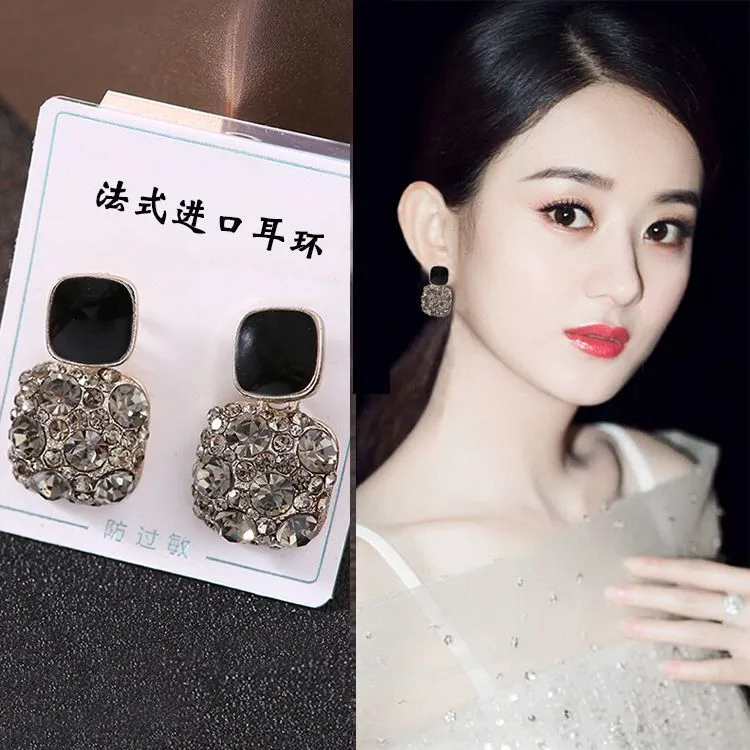 铜合金耳饰 2024新款潮气质黑色耳钉方块高级感耳环防过敏耳饰女