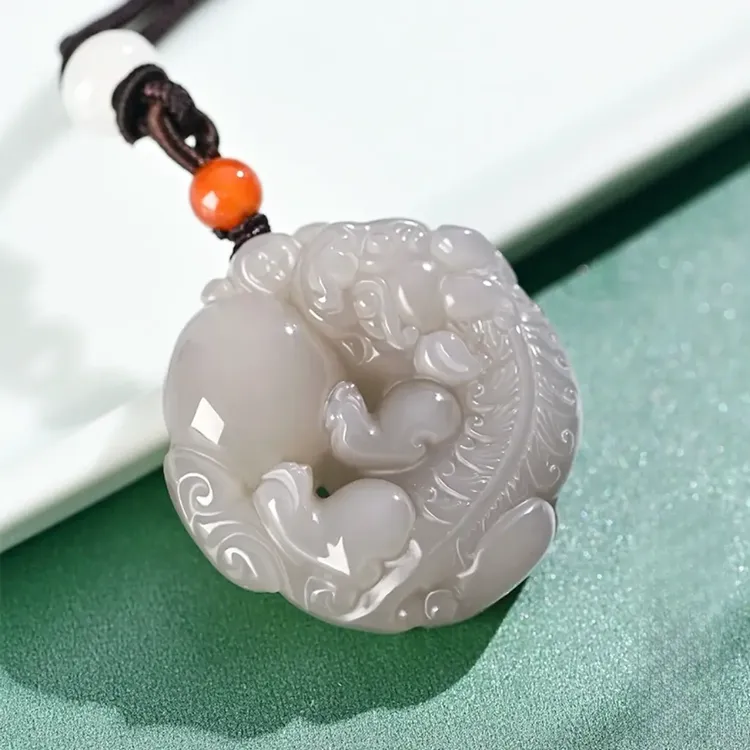 天然烟灰紫色和田玉圆形招财貔貅吊坠男女款有求必应玉石抱球貔貅