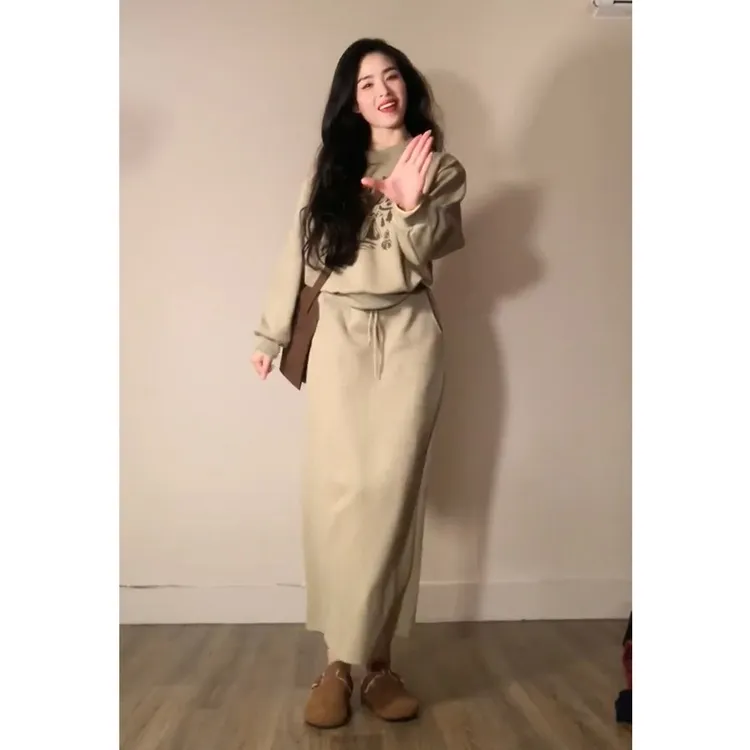 今年流行漂亮卫衣裙套装女秋季2024新款时尚运动休闲半身裙两件套