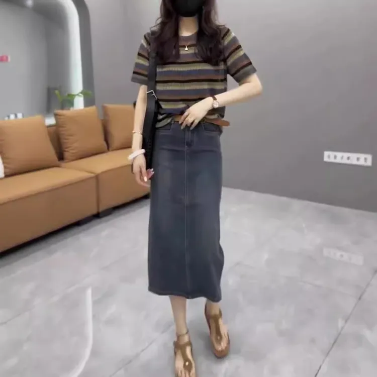 新款韩版圆领条纹打底衫时尚牛仔半身裙女装XGG