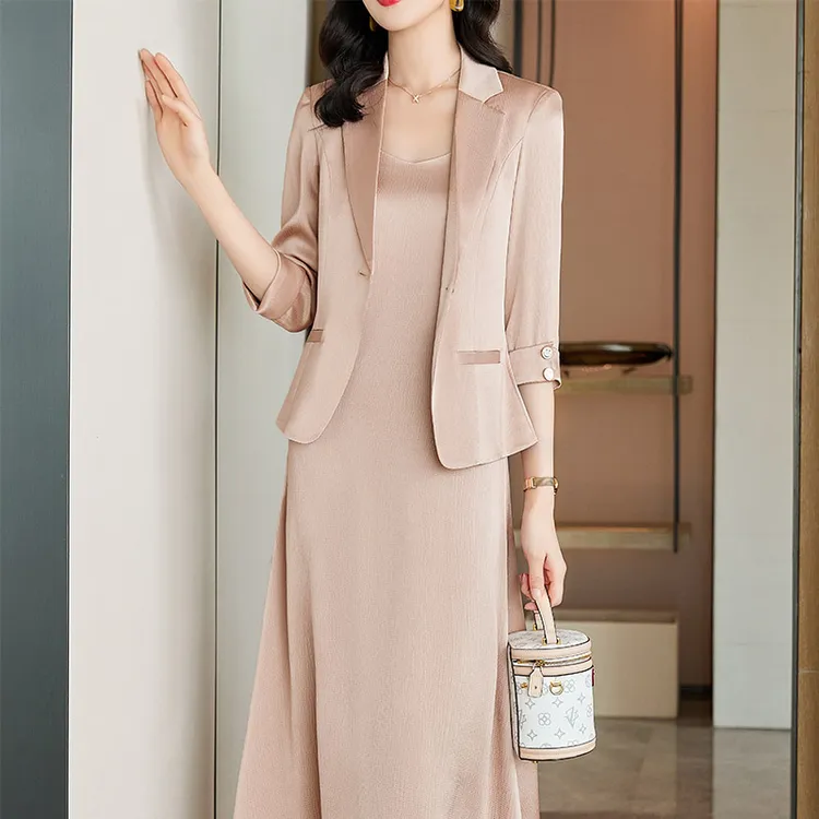 高级感小西装外套女2025夏季薄款女神范气质西服搭吊带连衣裙洋气
