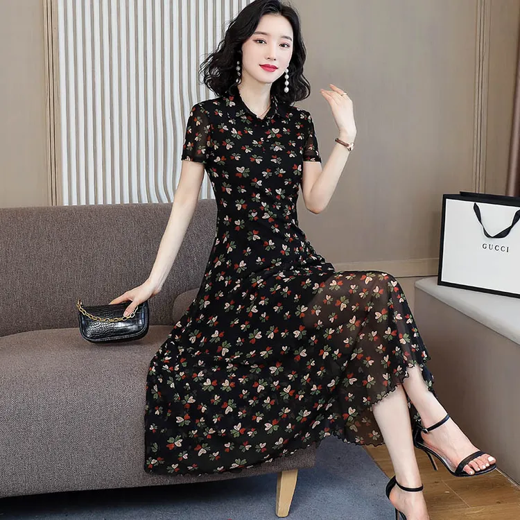 夏季碎花裙连衣裙女2025新款短袖方领收腰显瘦休闲长款修身网纱裙