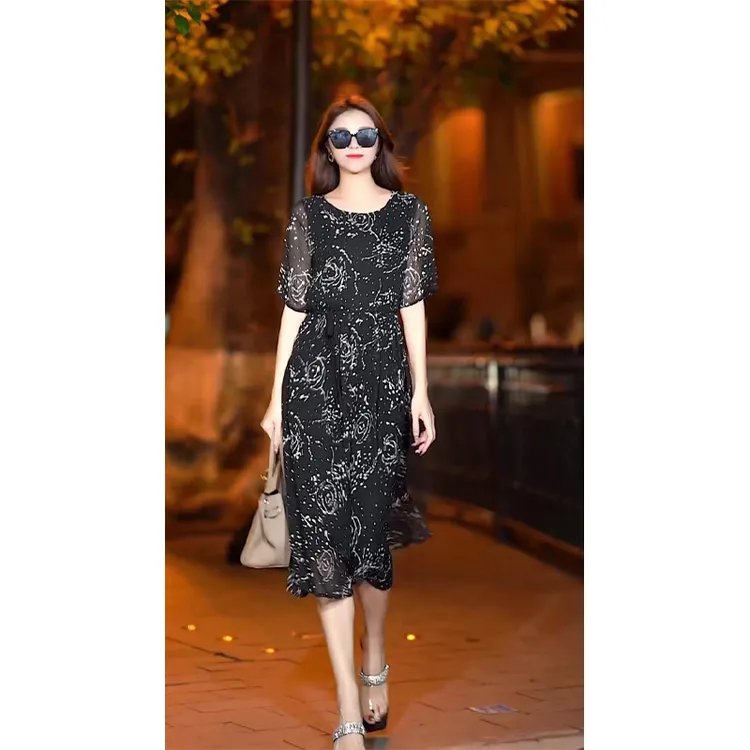 895#显瘦碎花时尚黑色法式裙子夏季新款高级感气质减龄印花连衣裙