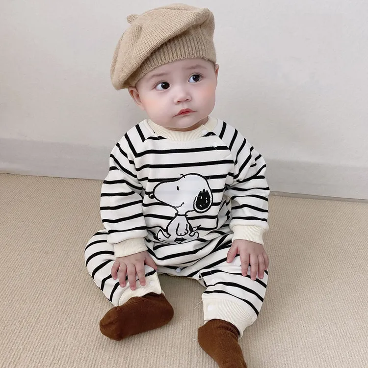男女宝宝连体衣春秋季哈幼童装薄款新生婴儿衣服睡衣外出穿爬爬服