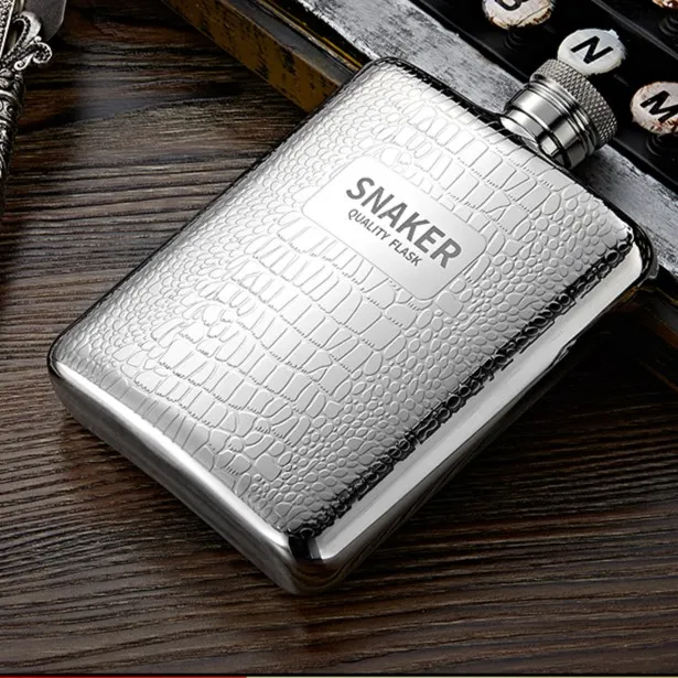 SNAKER/斯涅克高档304不锈钢三两四两便携式酒壶网红爆款随身