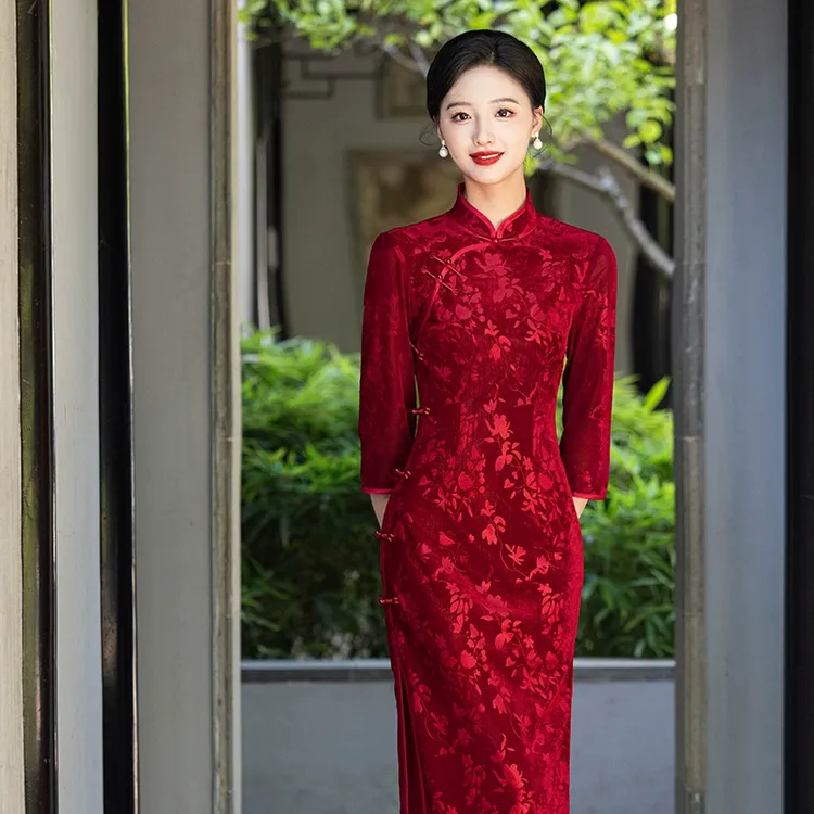 高级感红色气质旗袍改良中袖喜婆婆婚宴妈妈装显瘦2025春季新款女