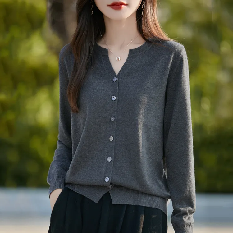 秋冬新款洋气羊毛开衫女V领长袖百搭显瘦宽松针织衫毛衣上衣外搭