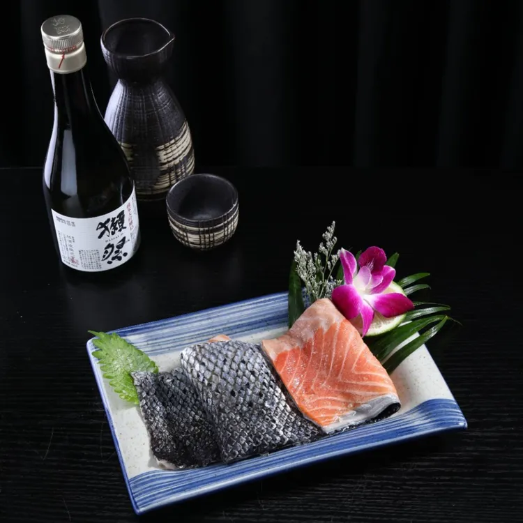 4斤挪威新鲜冷冻三文鱼皮边角料 煎炸可制风干狗粮宠物零食