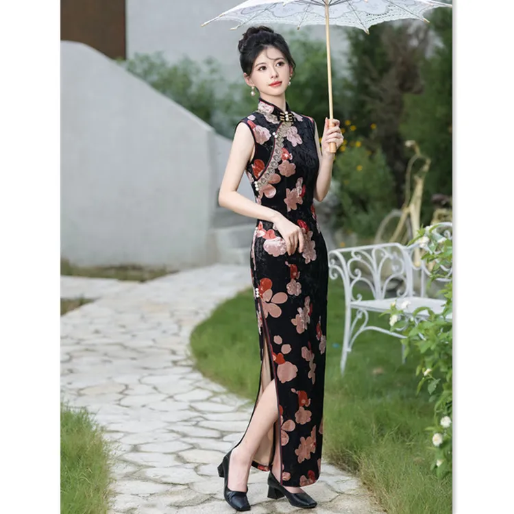 典雅感时尚改良新中式长款丝绒花边无袖旗袍2024秋季新款妈妈旗袍
