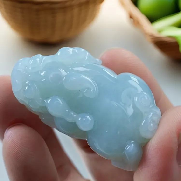 天然翡翠招财貔貅吊坠项链缅甸A货雕刻